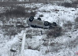 Тело лежало в снегу: кадры смертельного ДТП под Волгоградом