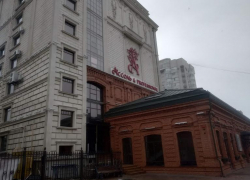 Шикарную высотку клиники «Ассоль» распродают по частям в Волгограде  