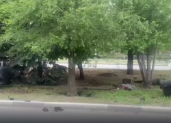 Авария с двумя погибшими в разорванном авто под Волгоградом попала на видео 