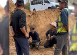 Нелегальных мигрантов депортируют после облавы на стройке в Волгограде 