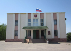 Под Волгоградом на пляже устроили массовую драку с поножовщиной