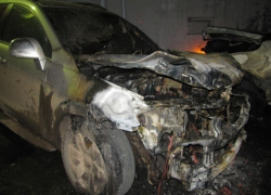 Неизвестные подожгли Chevrolet Captiva ночью под Волгоградом