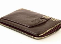 Волгоградец получил 2 года колонии за кражу маминой карты