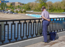 Билеты банка приколов меняла на 5-тысячные купюры у пенсионеров ушлая волгоградка