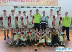 15-летние гандболисты Волгограда стали бронзовыми призерами первенства России