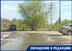 «Ходим по морю фекалий»: волгоградцев 20 дней затапливает канализационными стоками