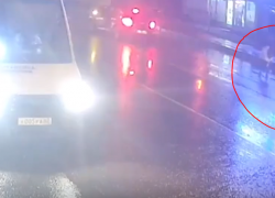 Наезд на женщину на «зебре» в Волгограде попал на видео 