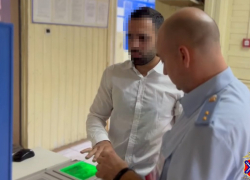 Наркоман на Mercedes устроил дрифт на оживленном перекрестке в Волгограде