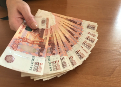 Афера в тандеме с подругой-юристом: бывшего налогового инспектора Волгограда отправили за решетку