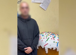 "Поступок объяснить не могу": задержан похититель гигантского кулича в Волжском