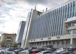 Крупный бизнес-центр продают в Волгограде вместе с арендаторами
