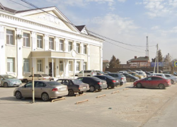 Десятилетнего ребенка сбил BMW у спорткомплекса в Волгограде