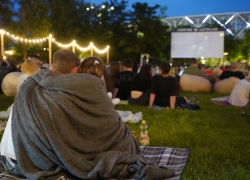 Бесплатные уличные кинопоказы завершают сезон в Волгограде