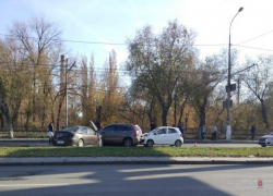 Стали известны подробности массовой аварии на площади  Возрождения в Волгограде