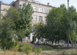Открыли в уцелевшей от бомбежек школе: больница-ровесница Сталинградской битвы продолжает работать в Волгограде