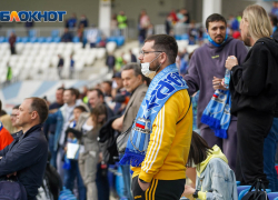 Избиение из-за маски и канцелярский нож у подростка: два ЧП на домашнем матче «Ротора»