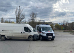 В Волгограде пассажирка скорой пострадала в ДТП