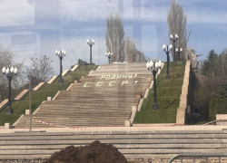 Легендарная надпись про Родину пропала с лестницы Мамаева кургана 