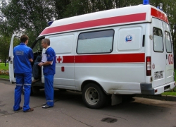 Иномарка перевернулась в кювет на юге Волгограда
