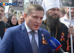 «Вы собрались в отставку?»: волгоградского губернатора спрашивают о ЖКХ и собаках перед прямой линией