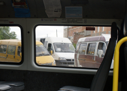 Волгоградцы жалуются на нецензурную брань и угрозы водителей такси и маршруток