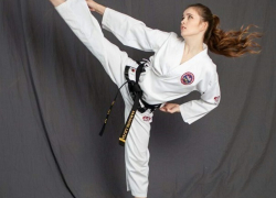15-летняя обладательница черного пояса из Волгограда собирает деньги на чемпионат Европы в Интернете