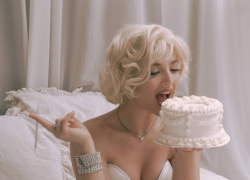 Аню Покров удивили на 26-летие: "Вы ненормальные просто!"