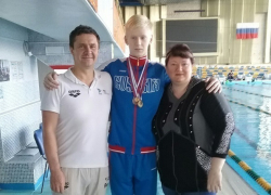 Слепой пловец из Волгограда выиграл чемпионат России и стал мастером спорта международного класса