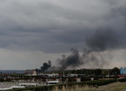 Крупный столб дыма от пожара поднялся на юге Волгограда 