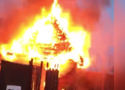 Пожар в спа-деревне попал на видео под Волгоградом