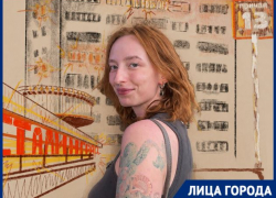 «Набила себе первую тату в 13 лет»: юная мастерица бережно хранит в эскизах памятные места Волгограда