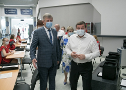 Волгоградский губернатор призвал к обязательной вакцинации от COVID-19 