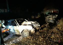 Два человека погибли в ночном ДТП в Волгоградской области