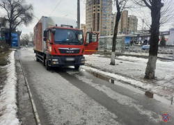 Мужчину сбил насмерть грузовик в центре Волгограда