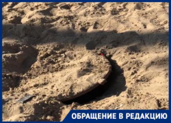 Дети играют среди мусора возле открытого люка, - волгоградка о детской площадке в Краснооктябрьском районе