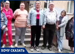 «Вода стоит по колено»: на разрушающийся дом с плесенью пожаловались волгоградцы