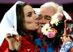 В Волгограде Авдиенко и Трофимов защитили губернатора от обвинений в жадности