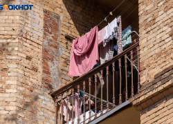 Двухлетний ребенок выпал с пятого этажа под Волгоградом