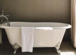 Убитую волгоградку нашли голой в ванной