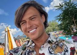 Прохор Шаляпин «засветил» на Сейшелах загадочную блондинку 