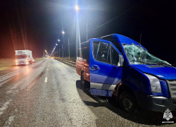Двое волгоградцев погибли в жутком ДТП в Калмыкии с участием микроавтобуса
