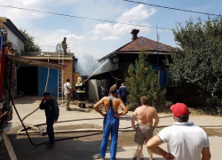 Видео тушения жилого дома в Красноармейском районе попало в Интернет 