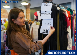 В Волгограде за бесценок распродают одежду санкционных брендов