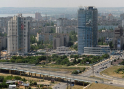 В Волгограде деньги, которых не хватает на ремонт дорог, возьмут из «Платона»