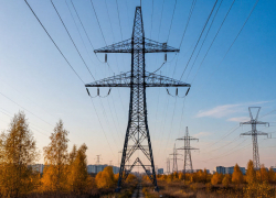 Обломки беспилотника повредили линию электропередачи под Волгоградом в ходе массированной атаки