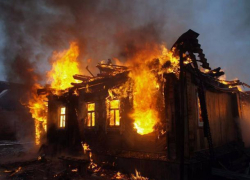 Двое мужчин погибли и одна женщина пострадала на пожарах в Волгоградской области 