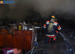 Уровень радиации измерили после пожара на нефтебазе в Урюпинске 