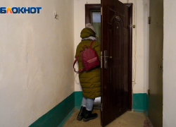 В Волгограде трое пенсионеров с вирусом оказались запертыми в квартире без медпомощи