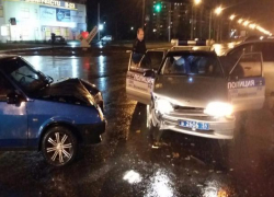 Сотрудники вневедомственной охраны спровоцировали ДТП с Renault в Волжском, - очевидцы 