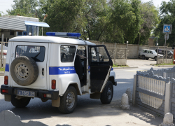 Двое в медицинских масках разбили дверь и ворвались в пункт выдачи товаров Ozon в Волгограде